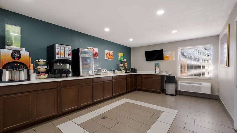 <b>Quality Inn Farmville Restaurant</b>. Images powered by <a href="https://iceportal.shijigroup.com/" title="IcePortal" target="_blank">IcePortal</a>.