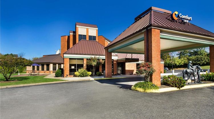 Comfort Inn Virginia Horse Center Exterior