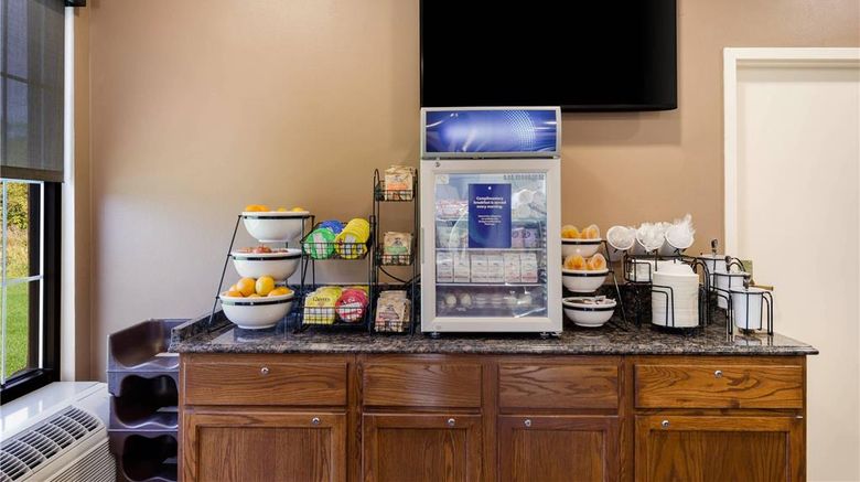 <b>Comfort Inn Virginia Horse Center Restaurant</b>. Images powered by <a href="https://iceportal.shijigroup.com/" title="IcePortal" target="_blank">IcePortal</a>.