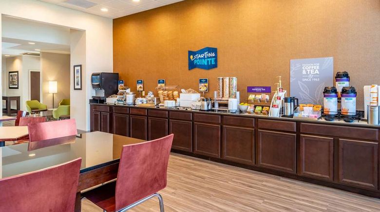 <b>Clarion Pointe Harrisonburg Restaurant</b>. Images powered by <a href="https://iceportal.shijigroup.com/" title="IcePortal" target="_blank">IcePortal</a>.