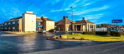 Clarion Pointe Harrisonburg Exterior