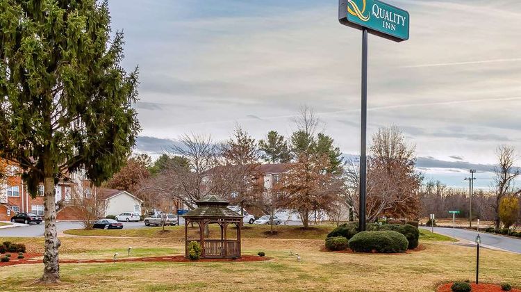 Quality Inn Culpeper Exterior