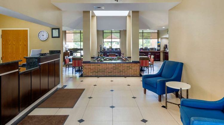 Comfort Inn Bluefield Lobby