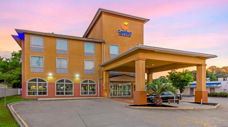 Comfort Inn & Suites Exterior