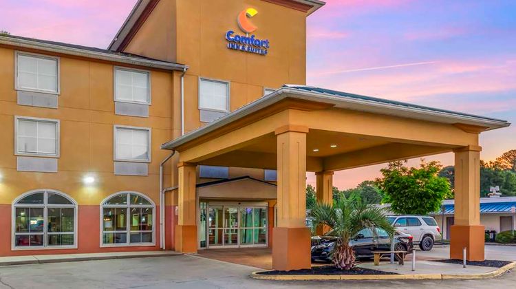 Comfort Inn & Suites Exterior