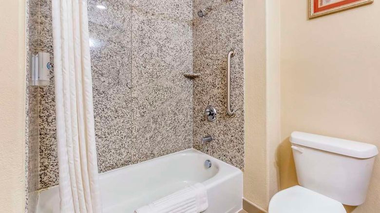 <b>Comfort Inn & Suites Room</b>. Images powered by <a href="https://iceportal.shijigroup.com/" title="IcePortal" target="_blank">IcePortal</a>.