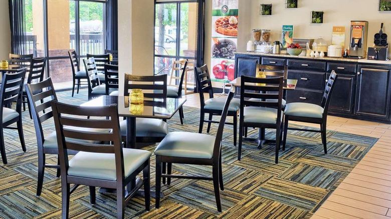 <b>Quality Inn Thornburg Restaurant</b>. Images powered by <a href="https://iceportal.shijigroup.com/" title="IcePortal" target="_blank">IcePortal</a>.