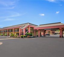 Quality Inn Fredericksburg, Central Park Exterior