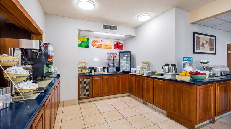 <b>Quality Inn Fredericksburg, Central Park Restaurant</b>. Images powered by <a href="https://iceportal.shijigroup.com/" title="IcePortal" target="_blank">IcePortal</a>.