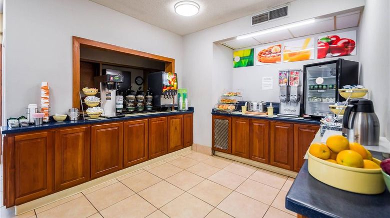 <b>Quality Inn Fredericksburg, Central Park Restaurant</b>. Images powered by <a href="https://iceportal.shijigroup.com/" title="IcePortal" target="_blank">IcePortal</a>.