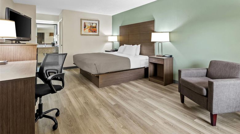 <b>Quality Inn Hillsville Room</b>. Images powered by <a href="https://iceportal.shijigroup.com/" title="IcePortal" target="_blank">IcePortal</a>.