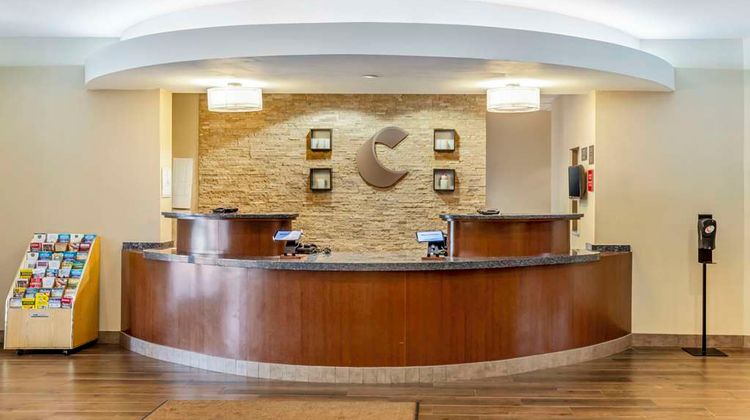 Comfort Suites Lobby