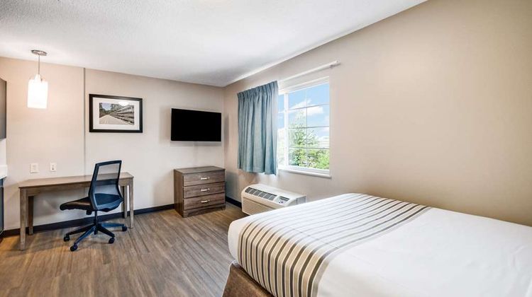 Suburban Studios Washington Dulles Room