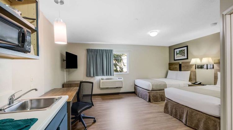 Suburban Studios Washington Dulles Room