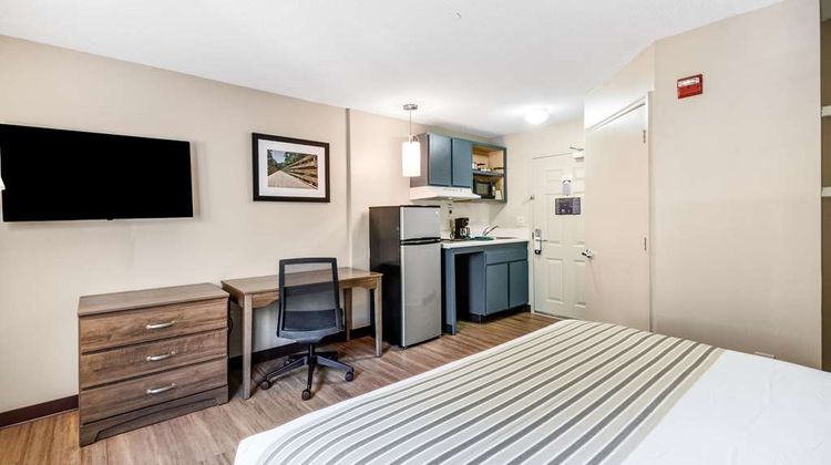 Suburban Studios Washington Dulles Room