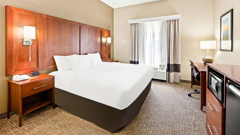 <b>Comfort Suites Room</b>. Images powered by <a href="https://iceportal.shijigroup.com/" title="IcePortal" target="_blank">IcePortal</a>.