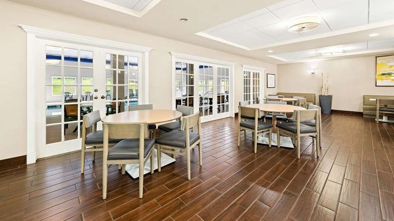 <b>Comfort Suites Restaurant</b>. Images powered by <a href="https://iceportal.shijigroup.com/" title="IcePortal" target="_blank">IcePortal</a>.