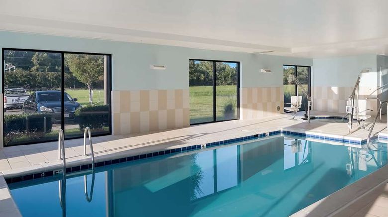 <b>Comfort Suites Suffolk-Chesapeake Pool</b>. Images powered by <a href="https://iceportal.shijigroup.com/" title="IcePortal" target="_blank">IcePortal</a>.