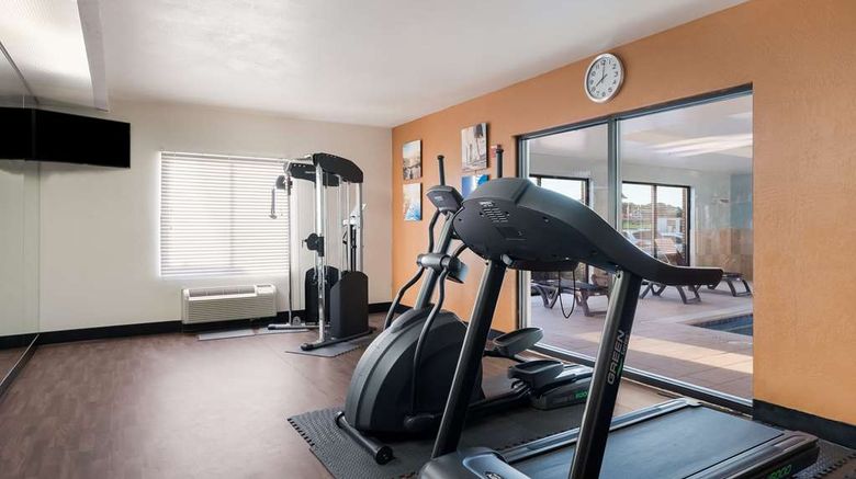 <b>Comfort Suites Suffolk-Chesapeake Health</b>. Images powered by <a href="https://iceportal.shijigroup.com/" title="IcePortal" target="_blank">IcePortal</a>.