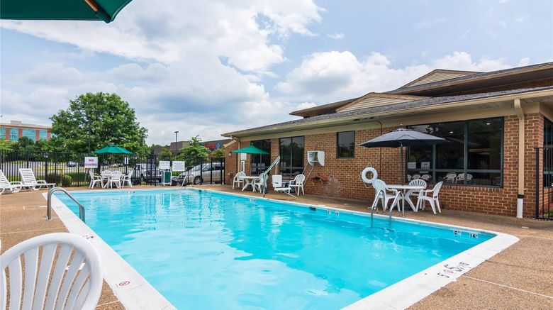 <b>Quality Inn Manassas Pool</b>. Images powered by <a href="https://iceportal.shijigroup.com/" title="IcePortal" target="_blank">IcePortal</a>.
