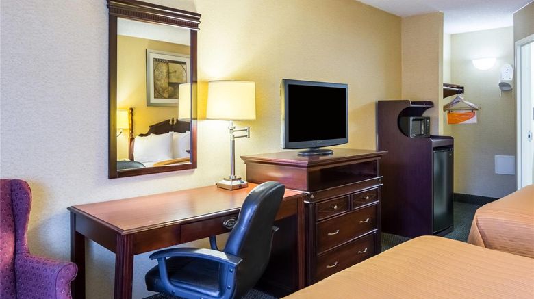 <b>Quality Inn Manassas Room</b>. Images powered by <a href="https://iceportal.shijigroup.com/" title="IcePortal" target="_blank">IcePortal</a>.