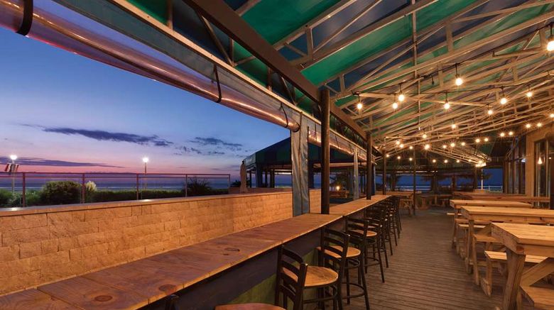 <b>Surfbreak Oceanfront, an Ascend Hotel Restaurant</b>. Images powered by <a href="https://iceportal.shijigroup.com/" title="IcePortal" target="_blank">IcePortal</a>.