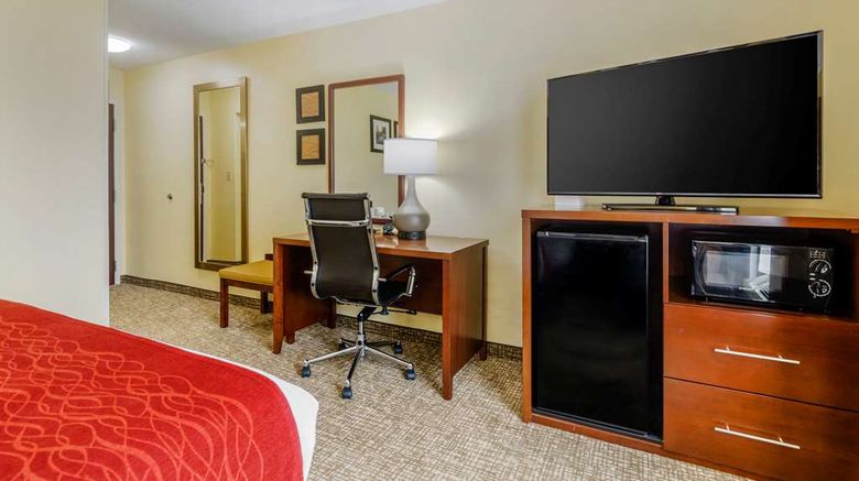 <b>Comfort Inn - Hillsville Room</b>. Images powered by <a href="https://iceportal.shijigroup.com/" title="IcePortal" target="_blank">IcePortal</a>.