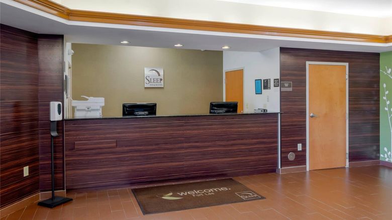 <b>Sleep Inn & Suites At Fort Lee Lobby</b>. Images powered by <a href="https://iceportal.shijigroup.com/" title="IcePortal" target="_blank">IcePortal</a>.