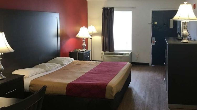 Econo Lodge Room