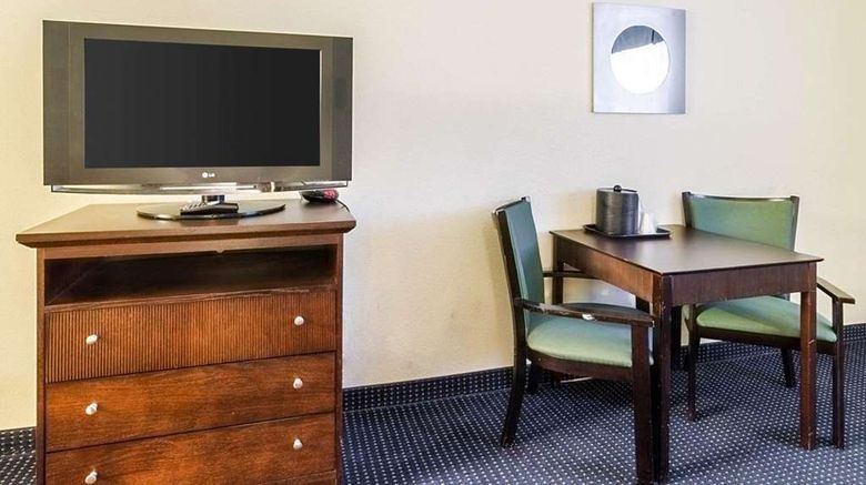 <b>Rodeway Inn & Suites Central Suite</b>. Images powered by <a href="https://iceportal.shijigroup.com/" title="IcePortal" target="_blank">IcePortal</a>.