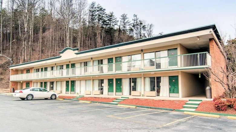 <b>Econo Lodge Martinsville Exterior</b>. Images powered by <a href="https://iceportal.shijigroup.com/" title="IcePortal" target="_blank">IcePortal</a>.