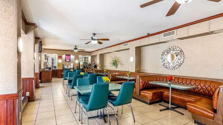 <b>Econo Lodge Martinsville Restaurant</b>. Images powered by <a href="https://iceportal.shijigroup.com/" title="IcePortal" target="_blank">IcePortal</a>.