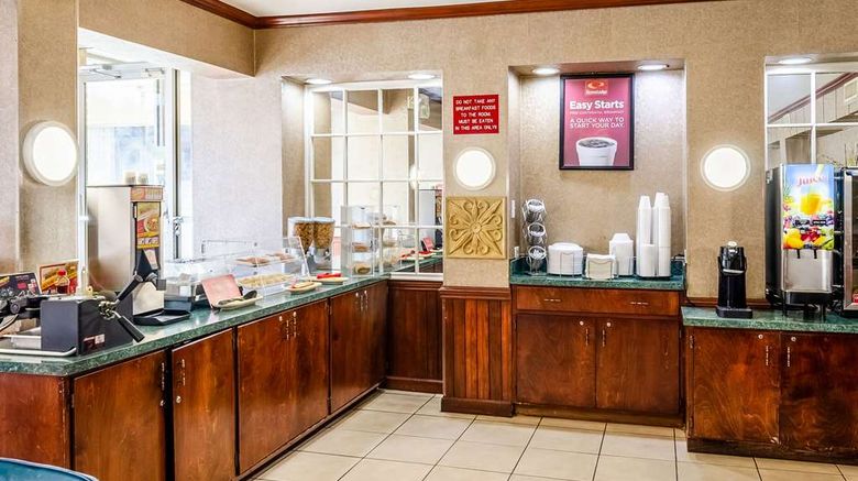 <b>Econo Lodge Martinsville Restaurant</b>. Images powered by <a href="https://iceportal.shijigroup.com/" title="IcePortal" target="_blank">IcePortal</a>.