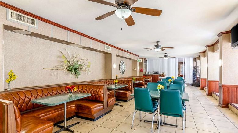 <b>Econo Lodge Martinsville Restaurant</b>. Images powered by <a href="https://iceportal.shijigroup.com/" title="IcePortal" target="_blank">IcePortal</a>.