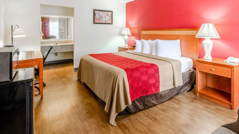<b>Econo Lodge Martinsville Room</b>. Images powered by <a href="https://iceportal.shijigroup.com/" title="IcePortal" target="_blank">IcePortal</a>.