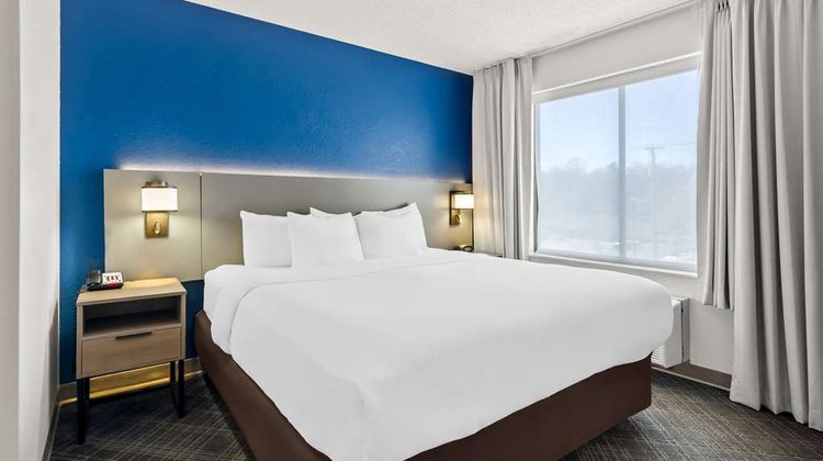 Comfort Suites Salem Suite