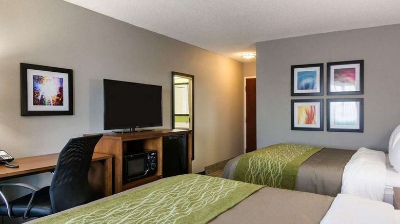 <b>Quality Inn & Suites, Ashland Room</b>. Images powered by <a href="https://iceportal.shijigroup.com/" title="IcePortal" target="_blank">IcePortal</a>.