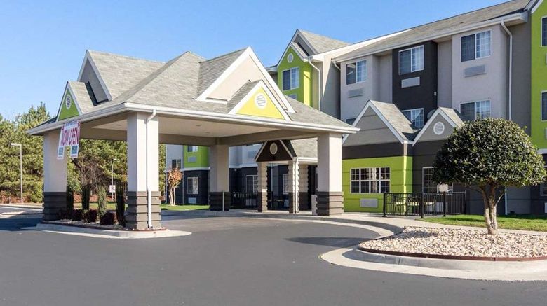 <b>Quality Inn & Suites, Ashland Exterior</b>. Images powered by <a href="https://iceportal.shijigroup.com/" title="IcePortal" target="_blank">IcePortal</a>.