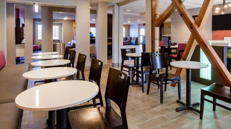 <b>Quality Inn & Suites, Ashland Restaurant</b>. Images powered by <a href="https://iceportal.shijigroup.com/" title="IcePortal" target="_blank">IcePortal</a>.