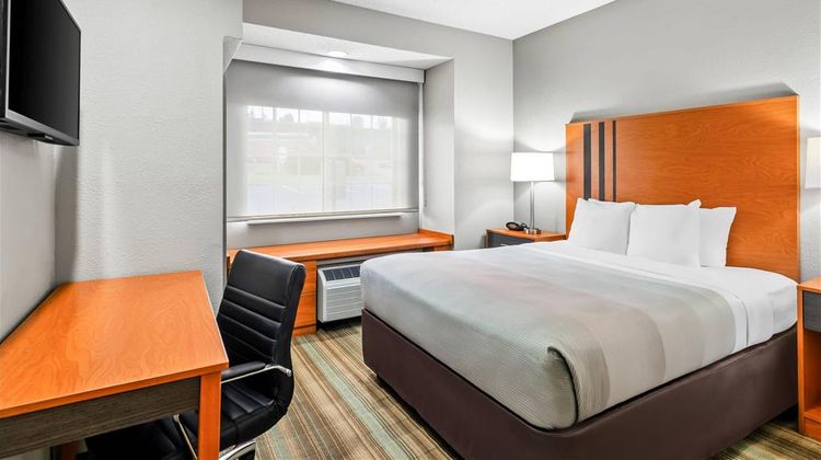 Quality Inn & Suites Bristol Room