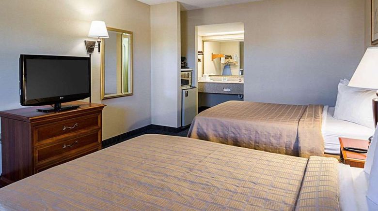 <b>Quality Inn Troutville Room</b>. Images powered by <a href="https://iceportal.shijigroup.com/" title="IcePortal" target="_blank">IcePortal</a>.