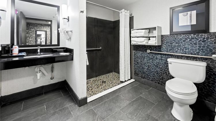 Comfort Suites Historic Area Room