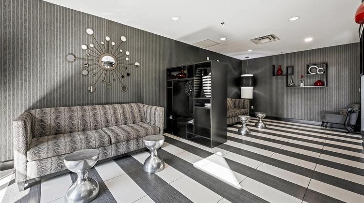 Comfort Suites Historic Area Lobby