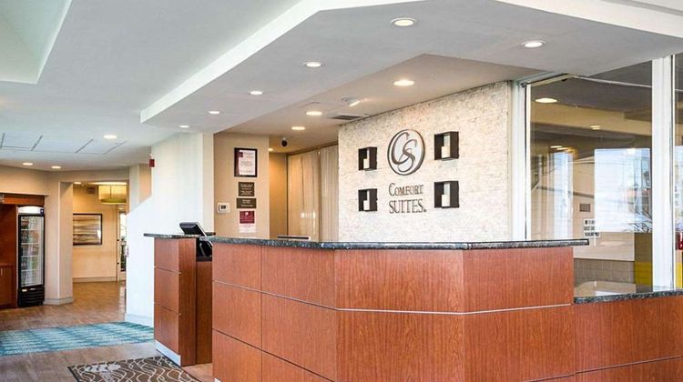 Comfort Suites Beachfront Lobby