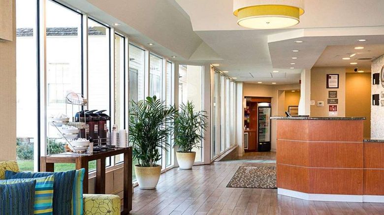 <b>Comfort Suites Beachfront Lobby</b>. Images powered by <a href="https://iceportal.shijigroup.com/" title="IcePortal" target="_blank">IcePortal</a>.