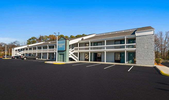Rodeway Inn Richmond West End Exterior