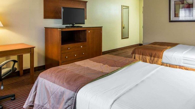 <b>MainStay Suites Williamsburg Suite</b>. Images powered by <a href="https://iceportal.shijigroup.com/" title="IcePortal" target="_blank">IcePortal</a>.