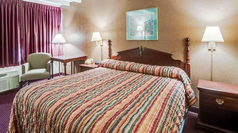 <b>Econo Lodge Galax Room</b>. Images powered by <a href="https://iceportal.shijigroup.com/" title="IcePortal" target="_blank">IcePortal</a>.