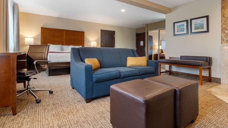 <b>Comfort Inn Suite</b>. Images powered by <a href="https://iceportal.shijigroup.com/" title="IcePortal" target="_blank">IcePortal</a>.