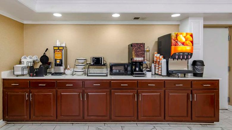 <b>Quality Inn near Martinsville Speedway Restaurant</b>. Images powered by <a href="https://iceportal.shijigroup.com/" title="IcePortal" target="_blank">IcePortal</a>.
